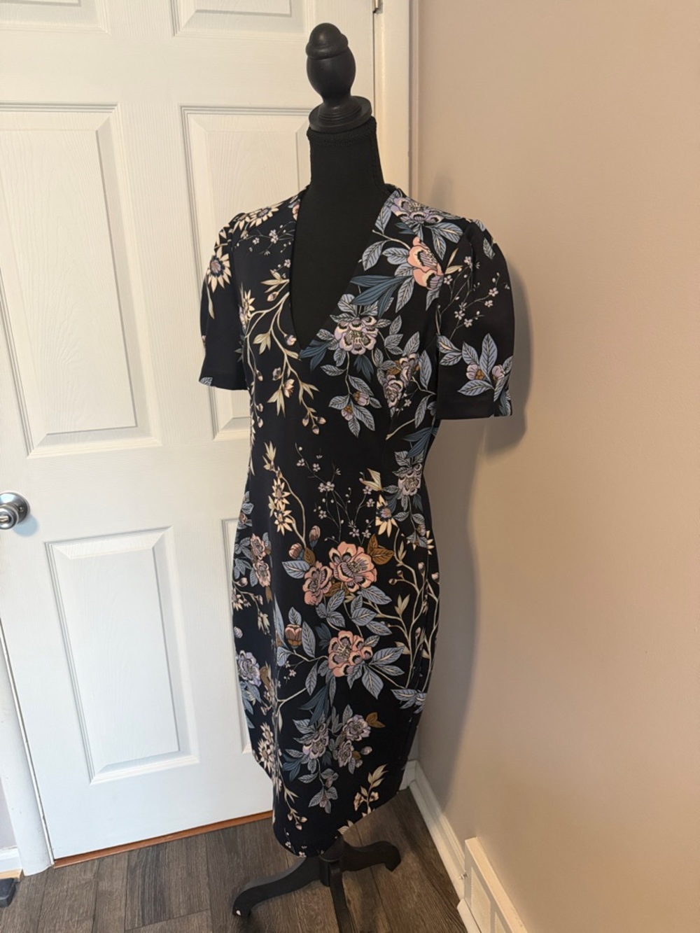 Vince Camuto Black Floral V-Neck Midi Dress with Blue and Pink Accents - Picture 11 of 12